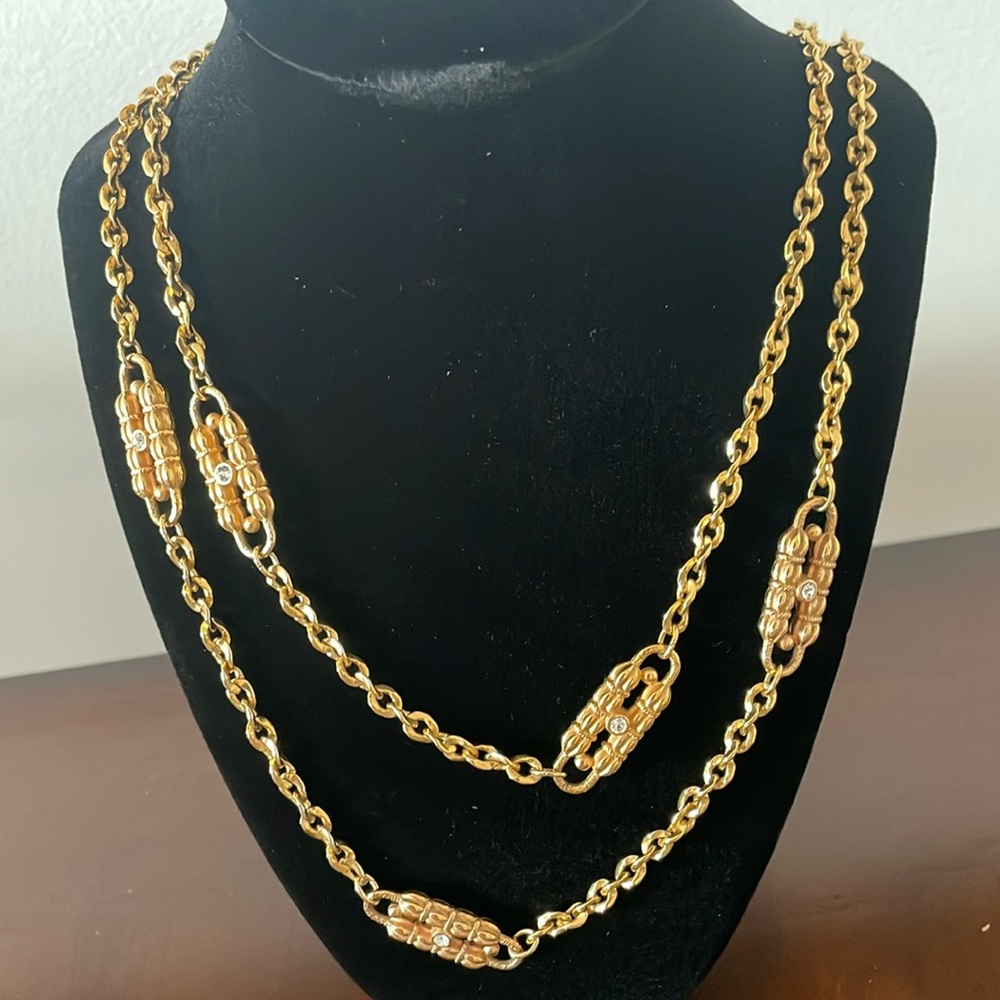 Vintage Long Necklace with Swarovski Crystals.